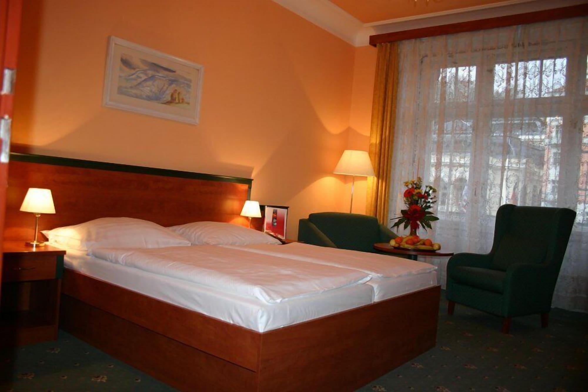 Ea Hotel Jessenius Karlovy Vary Exterior foto