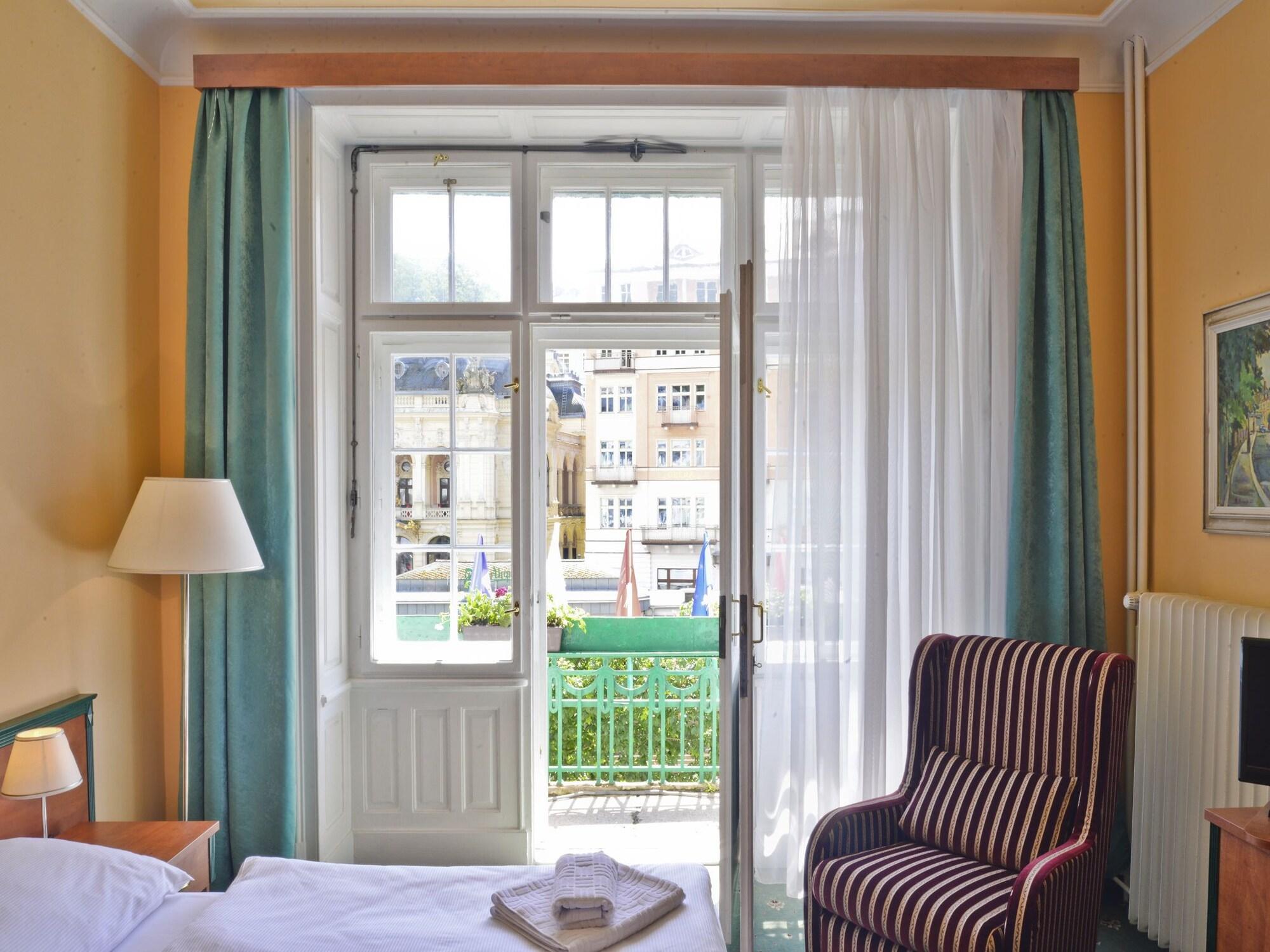 Ea Hotel Jessenius Karlovy Vary Exterior foto