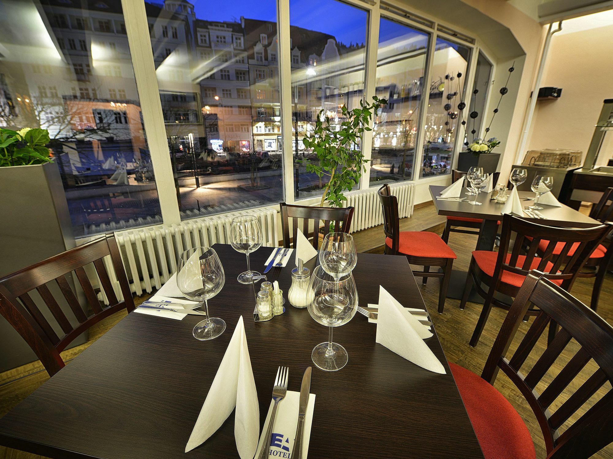 Ea Hotel Jessenius Karlovy Vary Exterior foto